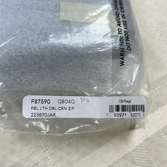 Coach Double Corner Zip Wristlet - Picture 2 of 7